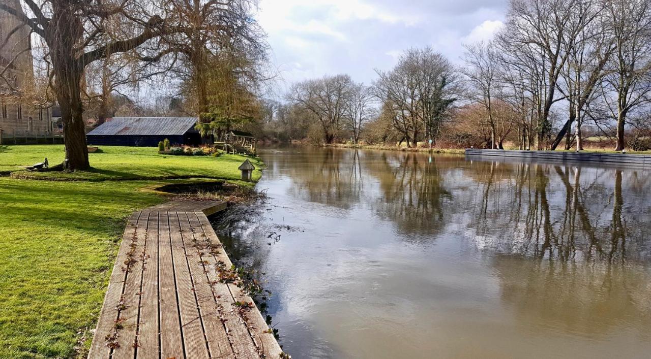 River Nene Cottages Water Newton エクステリア 写真